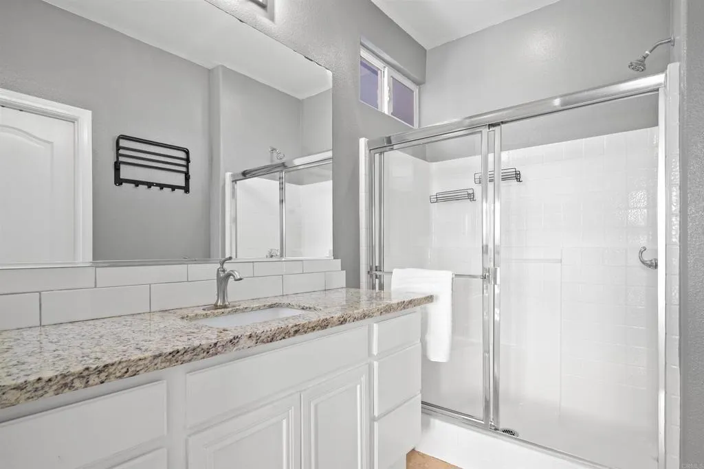 Photo #8: PTP2507286 Listing: Photo #8