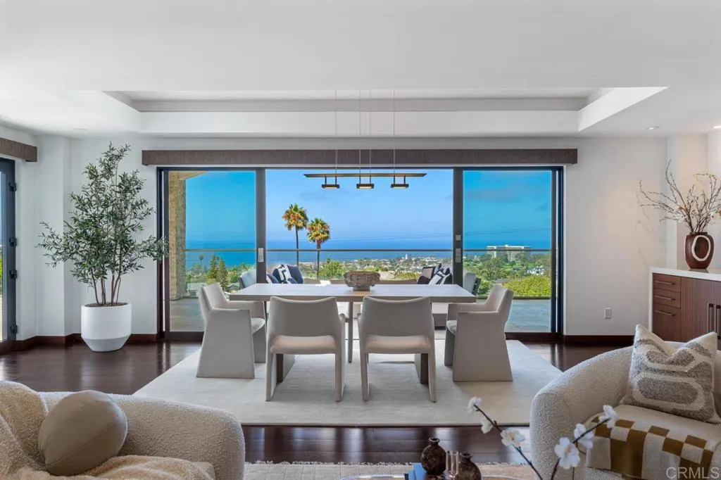 https://cdn.realtyfeed.com/cdn/127/306550534/065e2715edb6a4d6021925a83630a832.webp