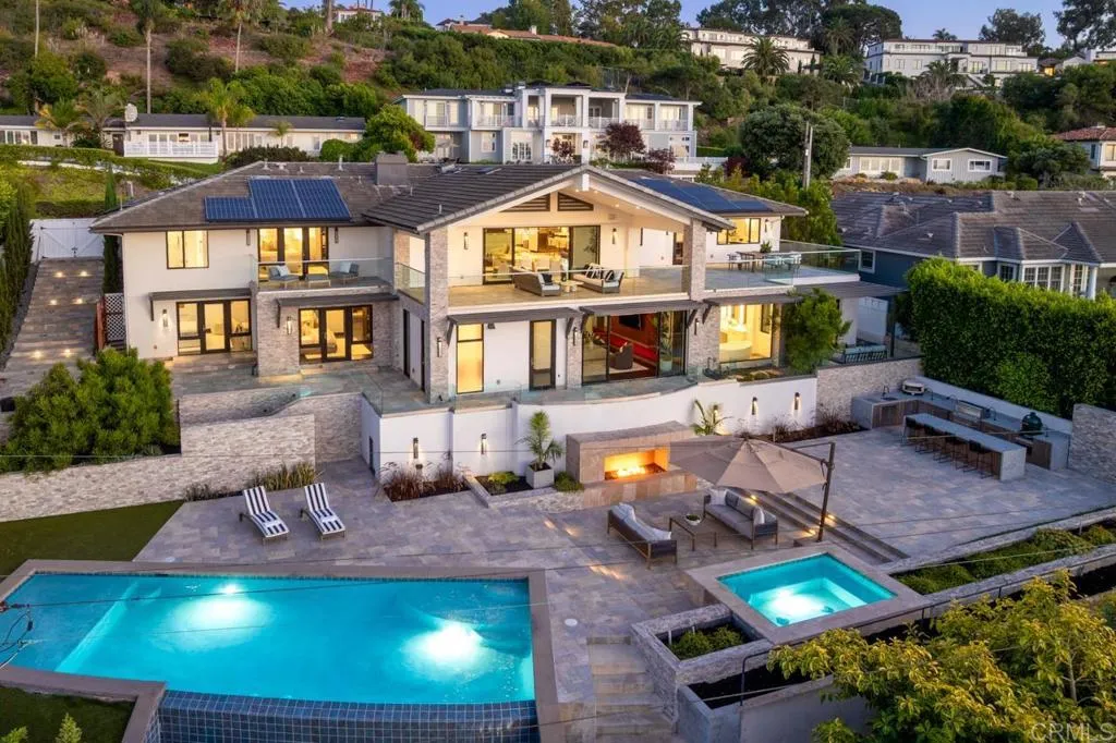 https://cdn.realtyfeed.com/cdn/127/306550534/5182c7c9b8f322bcf2955aa1b865b126.webp