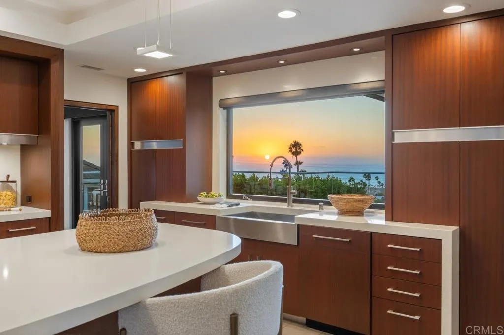 https://cdn.realtyfeed.com/cdn/127/306550534/64324611d3599142e25052f02004acf6.webp