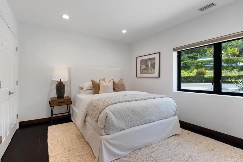 https://cdn.realtyfeed.com/cdn/127/306550534/7cc19d6b0400ae0a5d5b74ec47b56947.webp