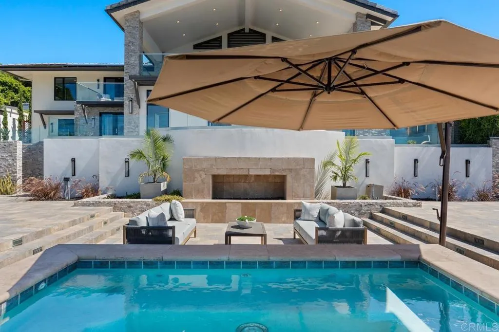 https://cdn.realtyfeed.com/cdn/127/306550534/816ec1f888cd913470c983dc16a5f4d3.webp