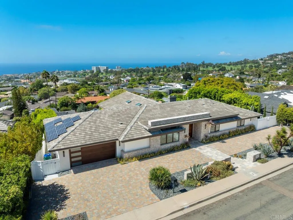 https://cdn.realtyfeed.com/cdn/127/306550534/8ce4b2dbe14e18b0f475a86a7aae5bf1.webp