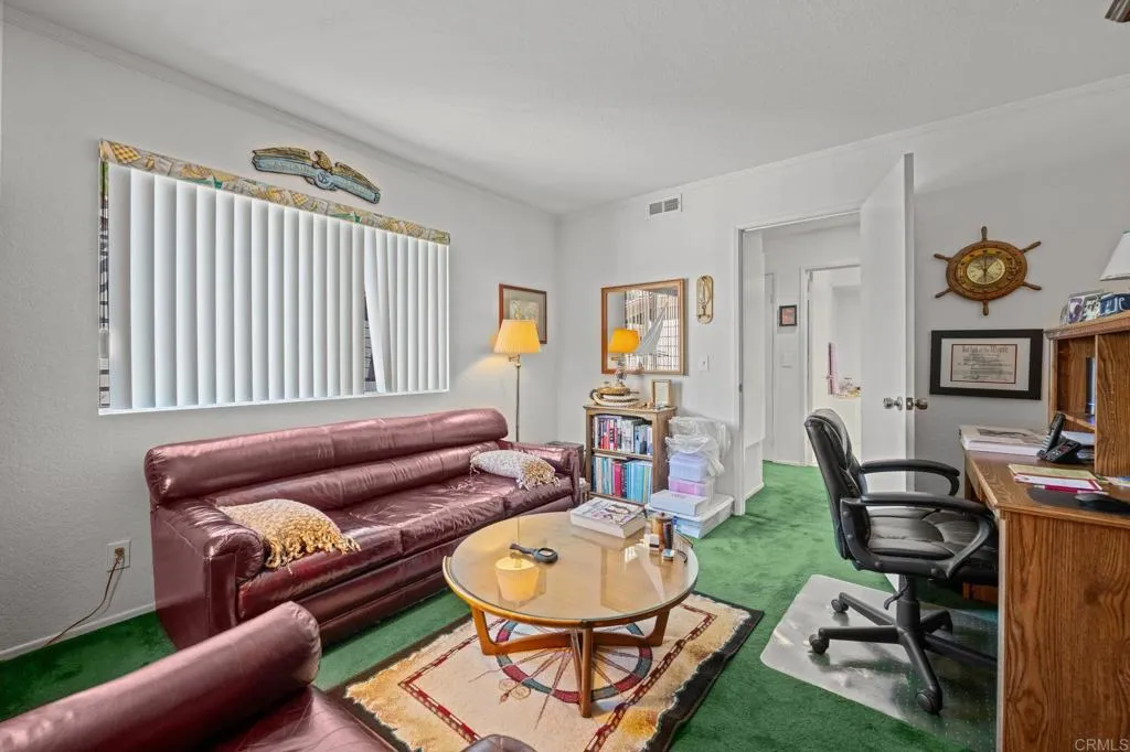 https://cdn.realtyfeed.com/cdn/127/306550596/19cc58ba050c35aeccaa87dffdfcddf0.webp