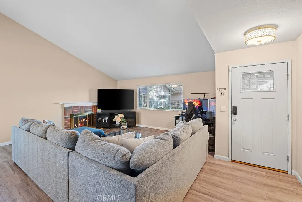 https://cdn.realtyfeed.com/cdn/127/306550600/098b41bf35a353267d7606b79c77284f.webp