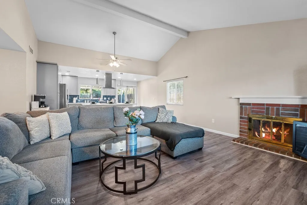 https://cdn.realtyfeed.com/cdn/127/306550600/0daae0c4a6e00760788f4f3207c87dab.webp