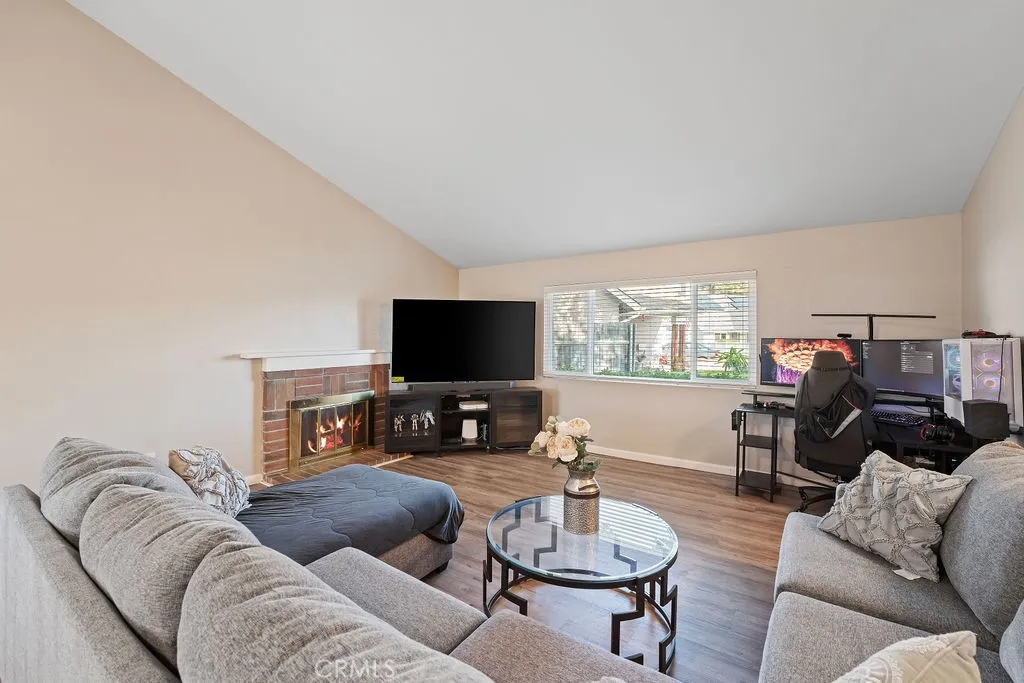 https://cdn.realtyfeed.com/cdn/127/306550600/ab8f4f39f0acf50edf7b7a14a23a6848.webp