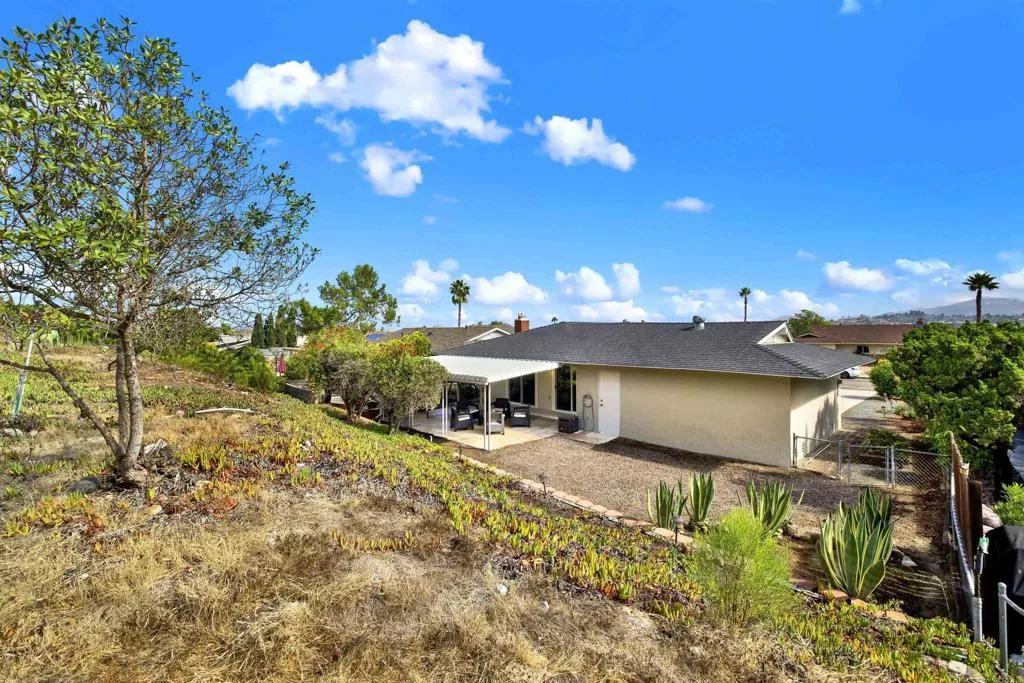 https://cdn.realtyfeed.com/cdn/127/306550657/390cc4865268b8f8989aa6d0bfde1dfb.webp