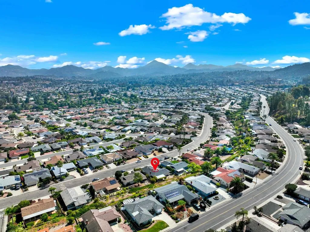 https://cdn.realtyfeed.com/cdn/127/306550657/771a4b3721de38f1c46f132d091b37ce.webp