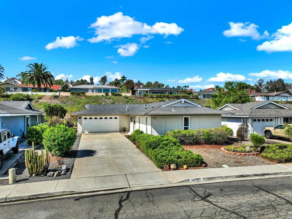 https://cdn.realtyfeed.com/cdn/127/306550657/d15cbd6fd200ff8cacfb85a33fe7d4e3.webp