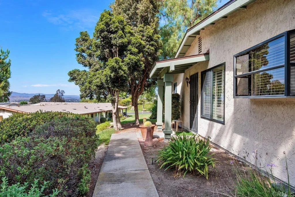 https://cdn.realtyfeed.com/cdn/127/306550715/106ca210d15381eb3980894c0678de6f.webp