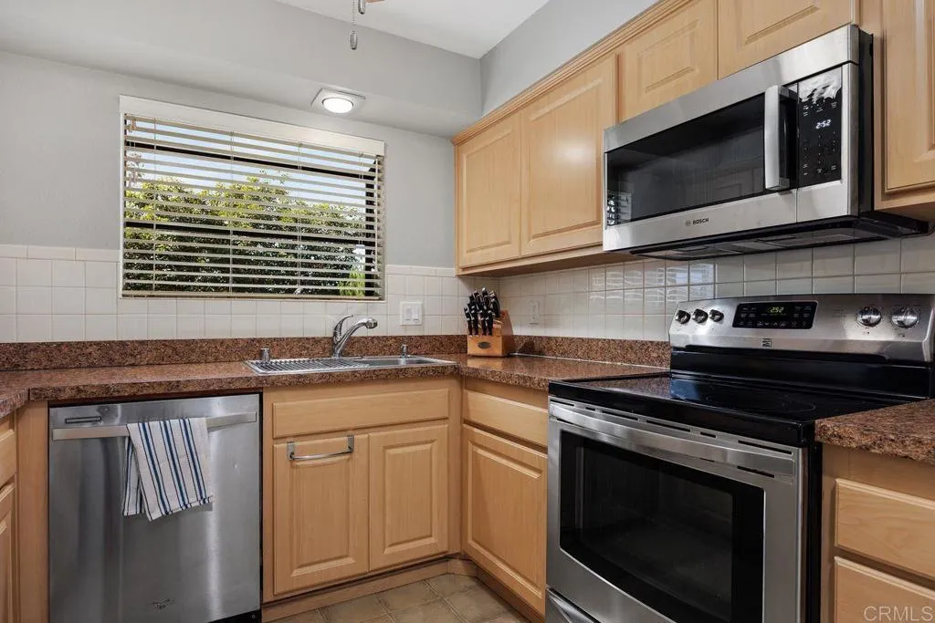 https://cdn.realtyfeed.com/cdn/127/306550715/da6db27f7225bb20309ec5cfb6624154.webp