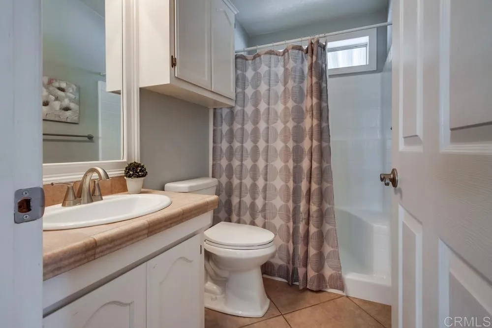 https://cdn.realtyfeed.com/cdn/127/306550759/4f794fc24c8a4954a2751a62f2a0e84f.webp