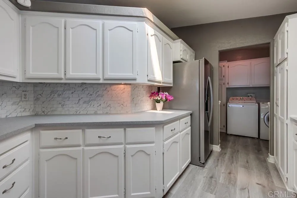 https://cdn.realtyfeed.com/cdn/127/306550759/ea4e05f5256faab8602f21d08e379478.webp