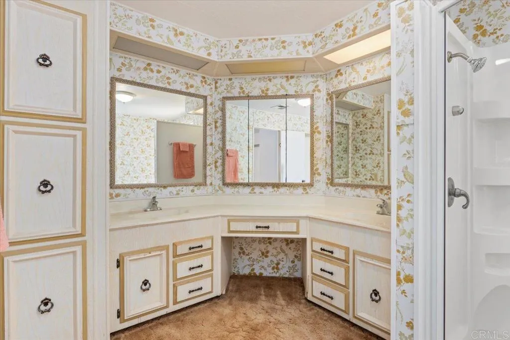 https://cdn.realtyfeed.com/cdn/127/306550809/4ffc3775ce1178b5fbac1b03359d2cd5.webp