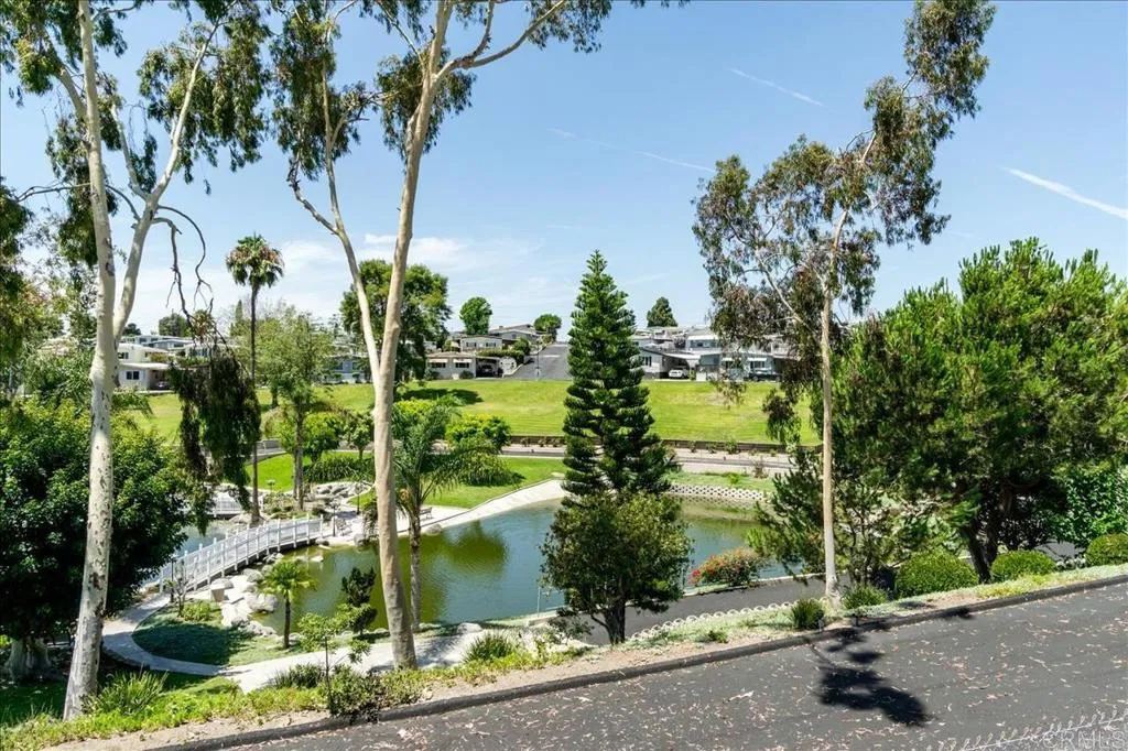 https://cdn.realtyfeed.com/cdn/127/306550809/e9833f8bd5881ec760441d9749d0e949.webp