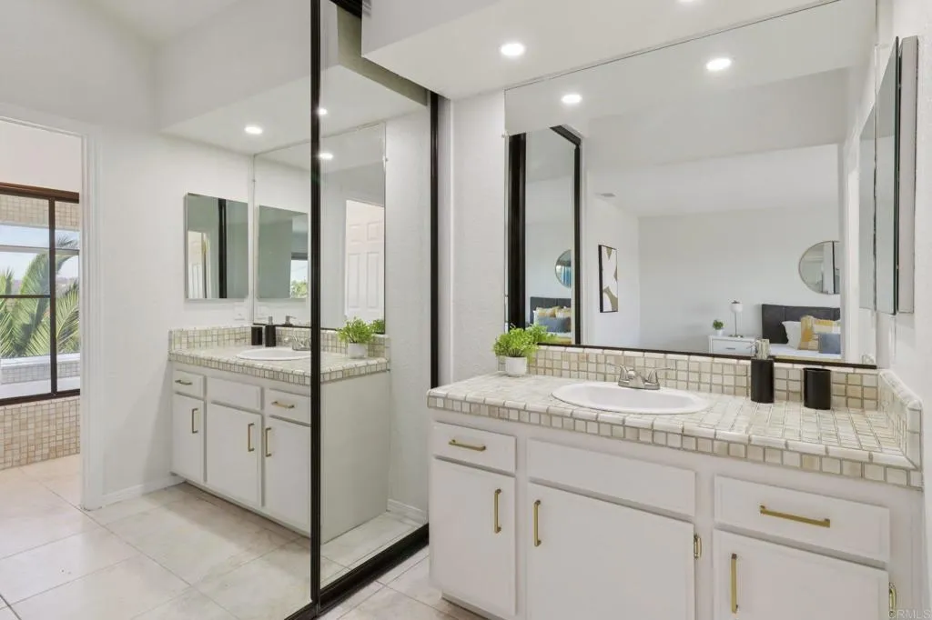 https://cdn.realtyfeed.com/cdn/127/306550816/94811e035eba5afc7ccbffebc737b3e9.webp