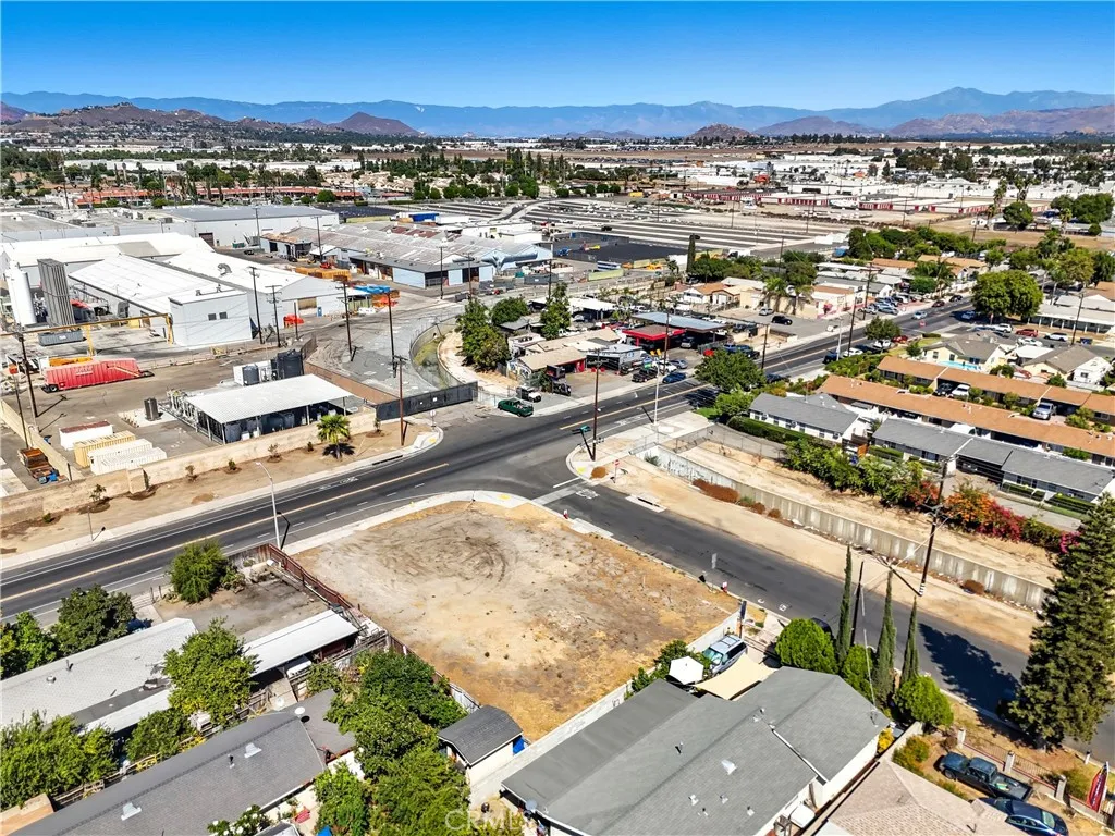 9630 Cypress Ave, Riverside, CA 92503 - Photo 3 of 8, Riverside, CA