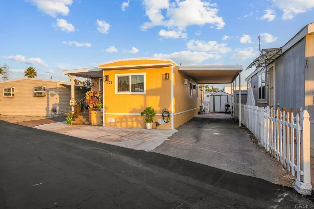 https://cdn.realtyfeed.com/cdn/127/306550905/e2fa977f97a0309a7cd3a1a41c160919.webp