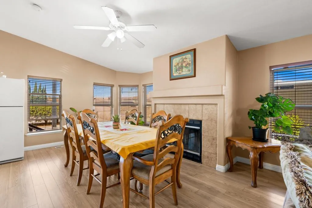 https://cdn.realtyfeed.com/cdn/127/306550906/46417a87caf7d284b08c89ae35cc71c9.webp