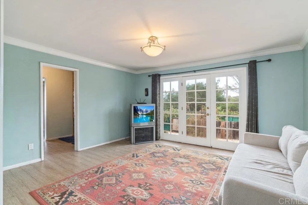 https://cdn.realtyfeed.com/cdn/127/306550910/33040a38fe4c1ddfa2261cd629503d3b.webp