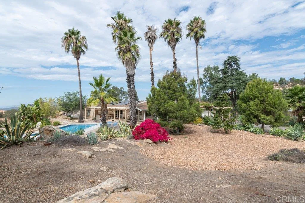 https://cdn.realtyfeed.com/cdn/127/306550910/db3e14e6d08d4969f8ba2668fe7e64f8.webp
