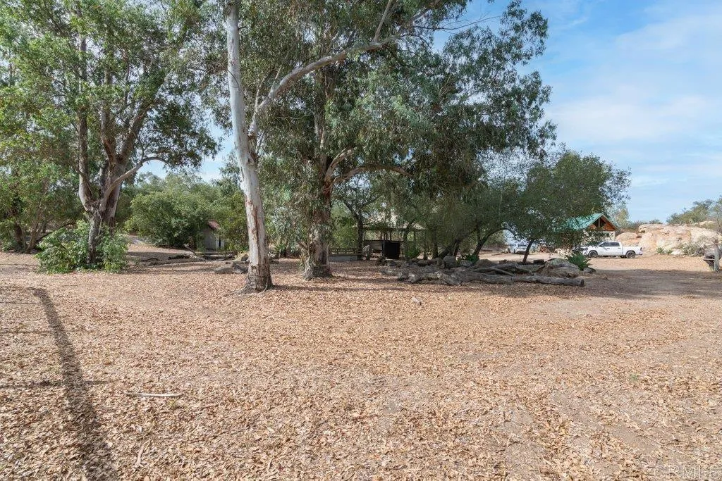 https://cdn.realtyfeed.com/cdn/127/306550910/ddaf19dcb5a9620a25108de0a440a4dd.webp