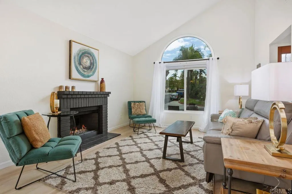 https://cdn.realtyfeed.com/cdn/127/306550937/92f36a99cb4448fc32b11fa9454cfe16.webp