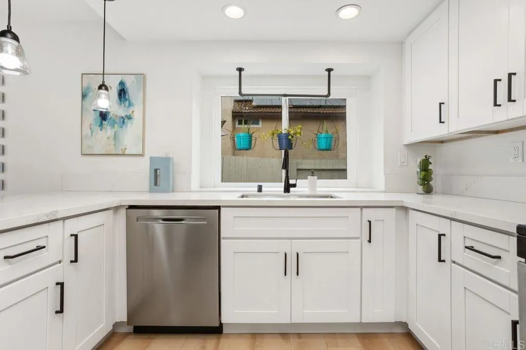 https://cdn.realtyfeed.com/cdn/127/306550937/ff92030b0a0c7bee3b992b9c032b10fc.webp