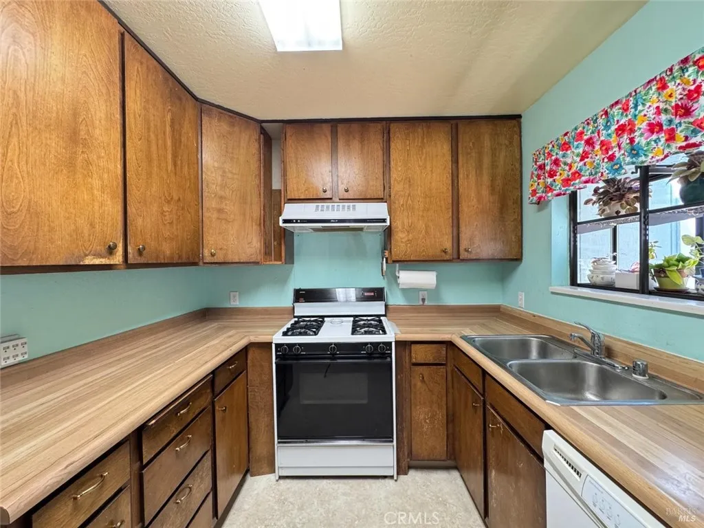 1617 Alcott Lane, Willits, CA 95490 - Photo 2 of 21, Willits, CA