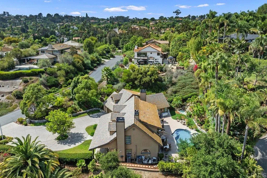 https://cdn.realtyfeed.com/cdn/127/306550996/30be9fd374068fe6fb36d0a2253dd14a.webp
