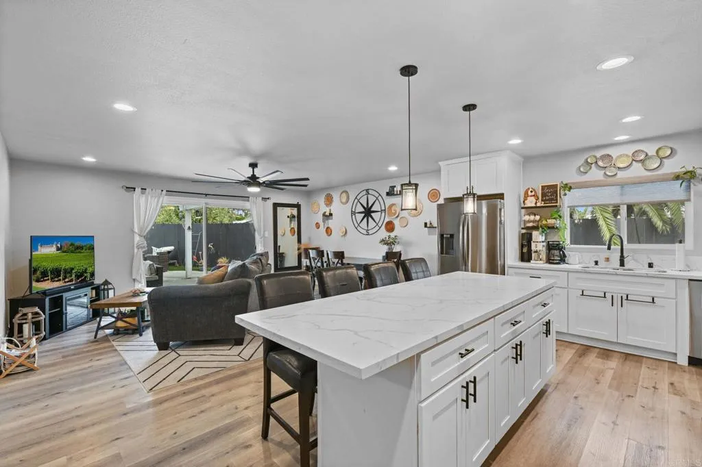 https://cdn.realtyfeed.com/cdn/127/306551054/80372c3a02a739d6f24858886c58dbd3.webp