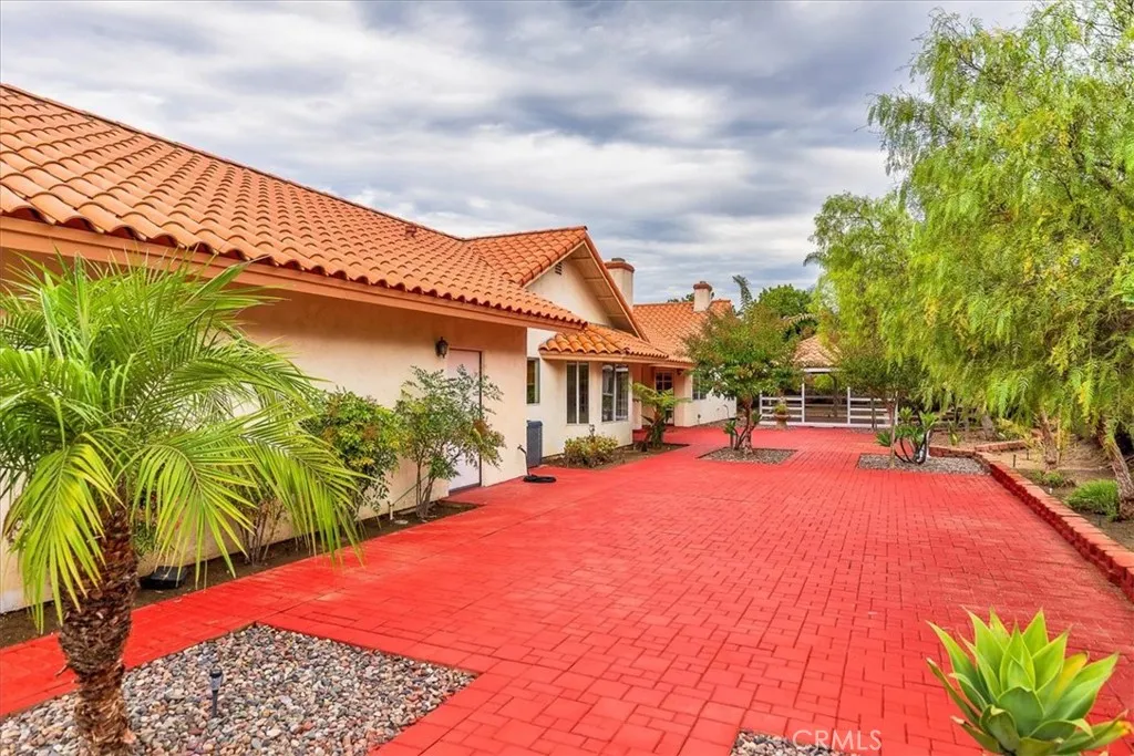 https://cdn.realtyfeed.com/cdn/127/306551146/87a3525ab5ed5d4f67815f60c448a338.webp