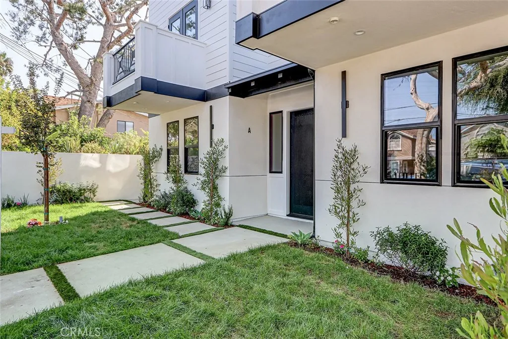 2604 Grant Avenue Unit A, Redondo Beach, CA 90278 - Photo 3 of 33, Redondo Beach, CA
