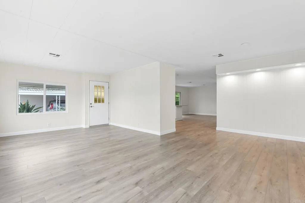 https://cdn.realtyfeed.com/cdn/127/306551462/9ed04b0f1efa7156dab010cdb693c2a9.webp