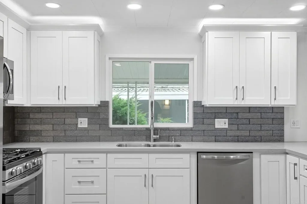 https://cdn.realtyfeed.com/cdn/127/306551462/ce86f0976a3b30277fff09a0171c8ce2.webp