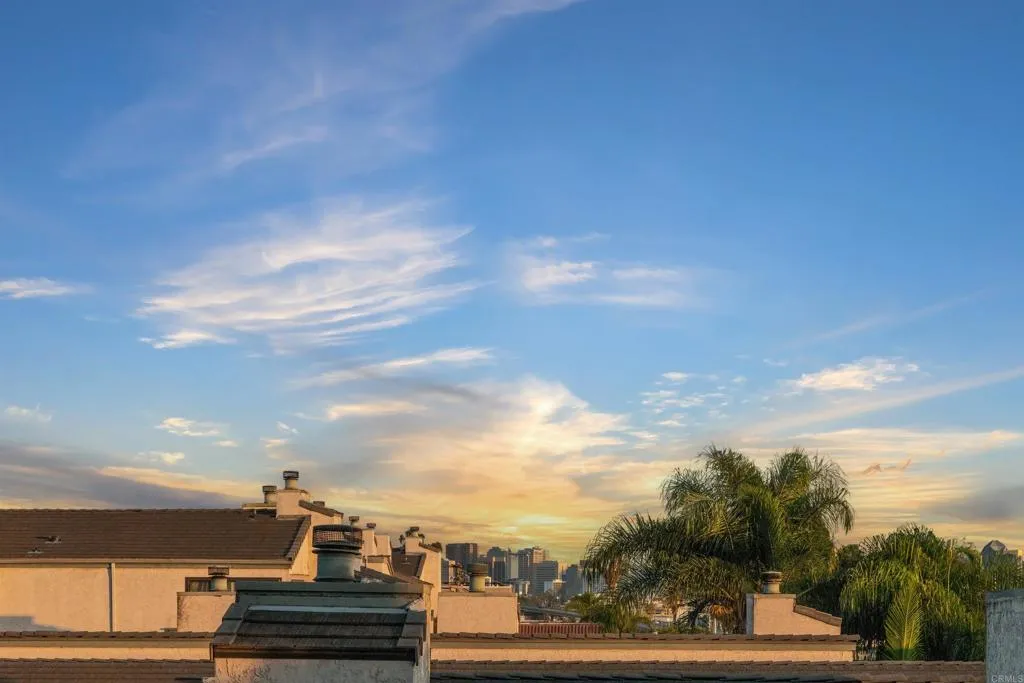 https://cdn.realtyfeed.com/cdn/127/306551464/0d78b14cf08a0197323bfc24ab028304.webp