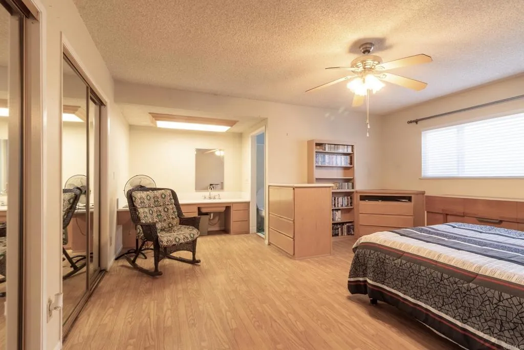 https://cdn.realtyfeed.com/cdn/127/306551467/c20ff2d6f4399c3f521f1ea4de54b769.webp