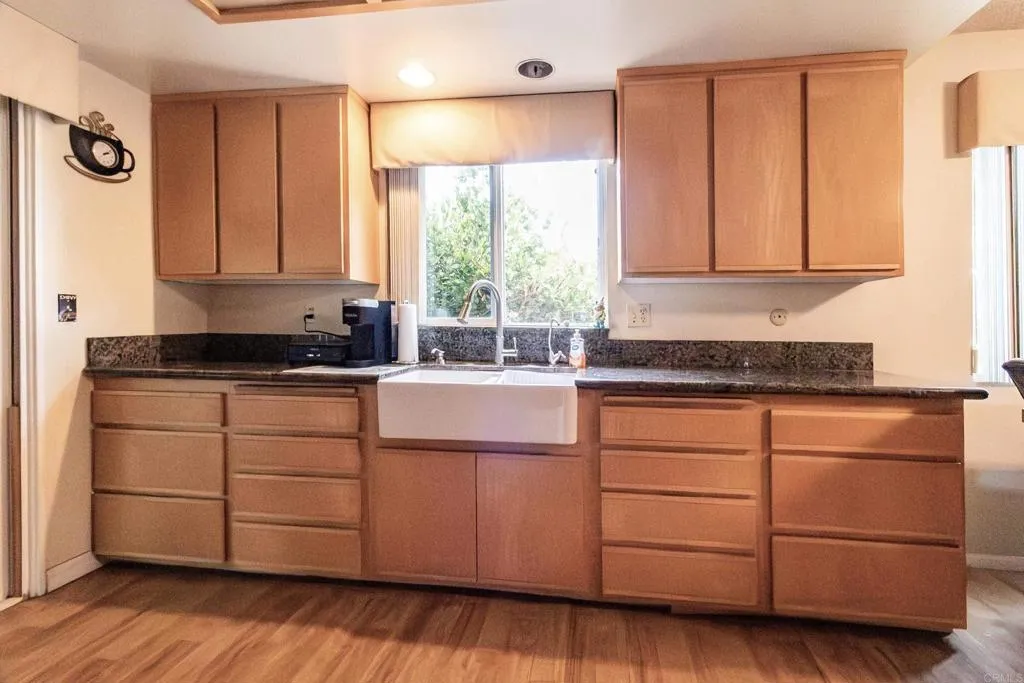 https://cdn.realtyfeed.com/cdn/127/306551467/ec83596a0624cf31931bc72de1ebd431.webp