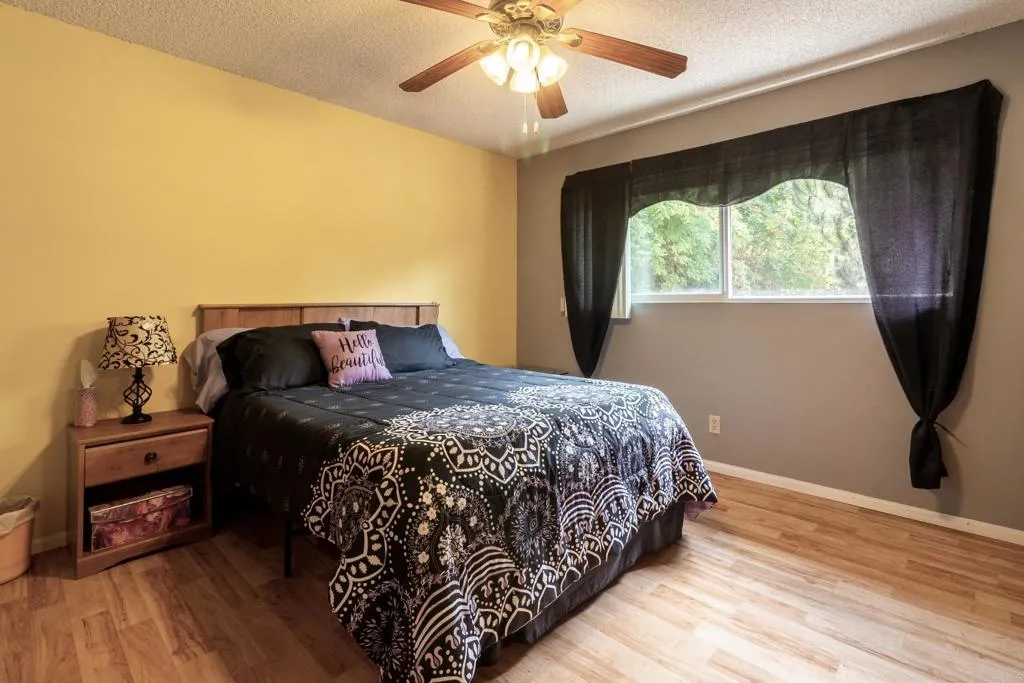 https://cdn.realtyfeed.com/cdn/127/306551467/fca8ebadbfccfe54d4ae85c2abe2d1dc.webp