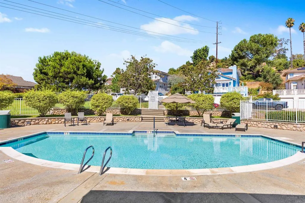 https://cdn.realtyfeed.com/cdn/127/306551518/598971b4af26fba37212469e29a26d34.webp