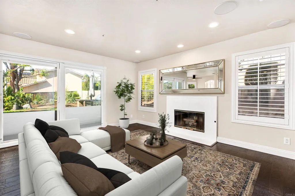 https://cdn.realtyfeed.com/cdn/127/306551518/fbd73fca8553d296d4f26986e978afa6.webp