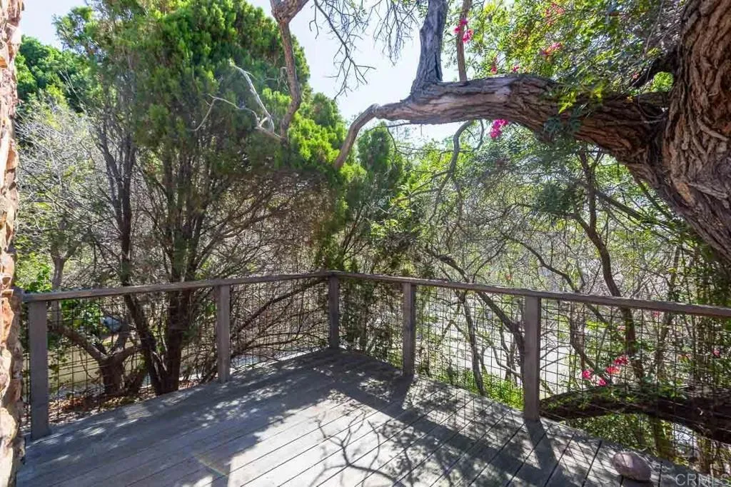 https://cdn.realtyfeed.com/cdn/127/306551594/5df2dbdc7cda9d42440962810eddc2ab.webp