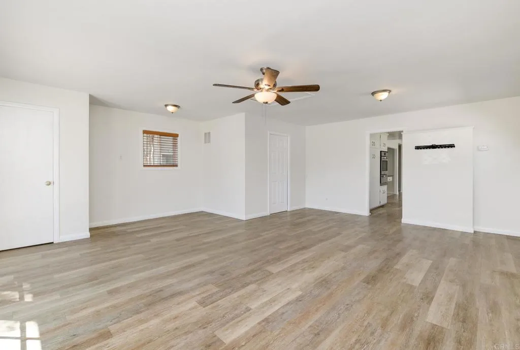 https://cdn.realtyfeed.com/cdn/127/306551610/9bb7a04dfaaa1ad03e6d6ad812b2bfa5.webp