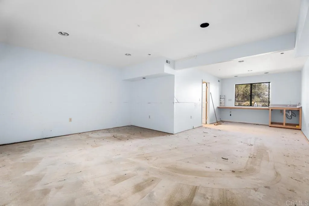 https://cdn.realtyfeed.com/cdn/127/306551614/1d64c2472820dbb62e84f18572a34659.webp
