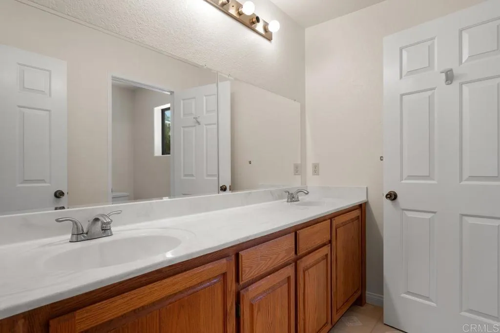 https://cdn.realtyfeed.com/cdn/127/306551614/764018bd72cd354d42f65abca15f0f64.webp