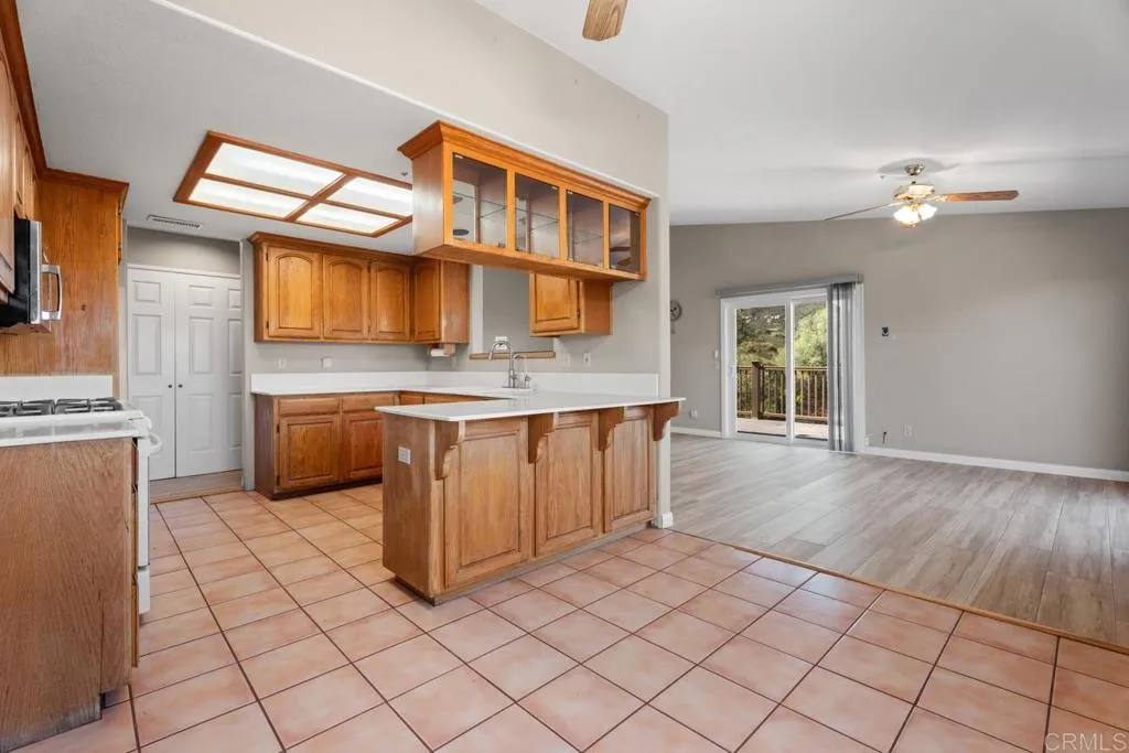 https://cdn.realtyfeed.com/cdn/127/306551614/cecfd4cda6e30f0d4cef4dbdfec6f7e9.webp