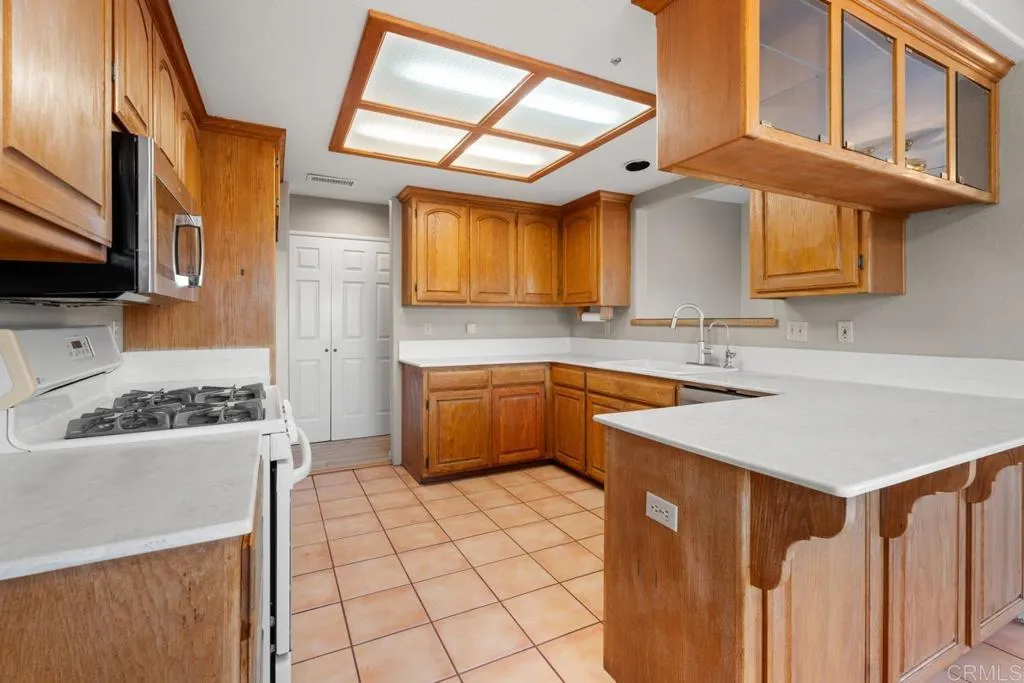 https://cdn.realtyfeed.com/cdn/127/306551614/d383d7b51dee6d5575bb08ccd5cd0942.webp