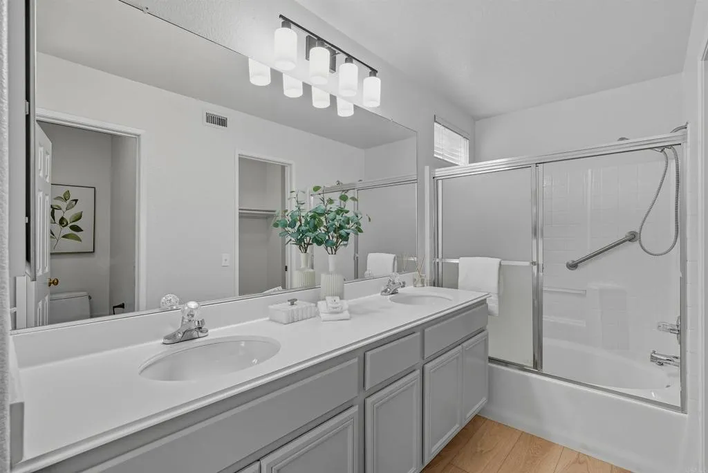 https://cdn.realtyfeed.com/cdn/127/306551615/579229a511b44c50f42bfe36847cd623.webp