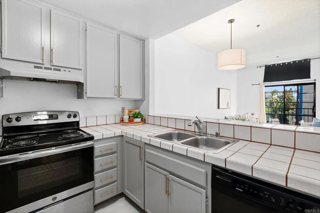 https://cdn.realtyfeed.com/cdn/127/306551617/a9033cba5f9a09cd4a467865f405a557.webp